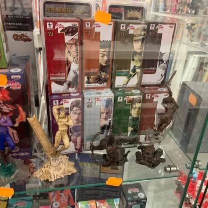 La boutique Feniksu — cartes à collectionner, figurines et licences pop culture à Bruxelles